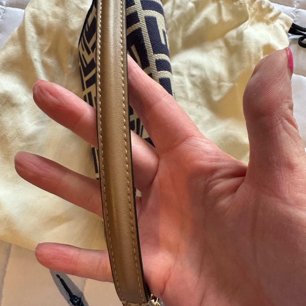 Fendi Baguette Blue and White Crossbody Bag with Iconic Monogram - Picture 7 of 12